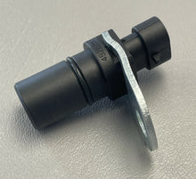 Load image into Gallery viewer, Genuine Cummins ISX Engine Position Timing Sensor 4921599