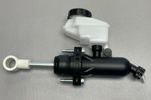 Load image into Gallery viewer, Volvo Truck 20835248 Master Cylinder