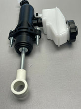 Load image into Gallery viewer, Volvo Truck 20835248 Master Cylinder